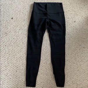 Lululemon wonder under